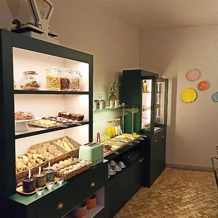 Casa Do Bairro By Shiadu Lisbona