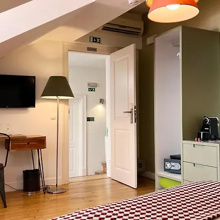 Affittacamere Casa Do Bairro By Shiadu 4*