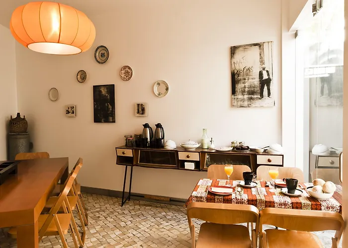 Guest house Casa Do Bairro By Shiadu