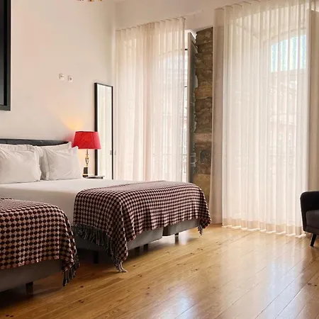 Guest house Casa Do Bairro By Shiadu