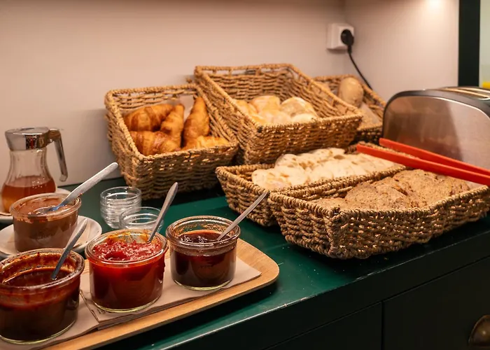 Casa Do Bairro By Shiadu