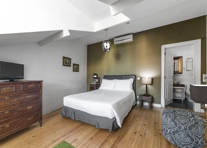 Pensionat Casa Do Bairro By Shiadu