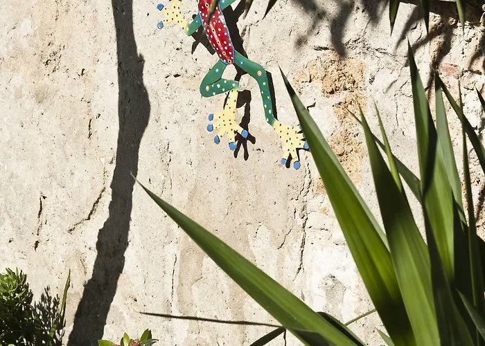 Casa Do Bairro By Shiadu Lissabon