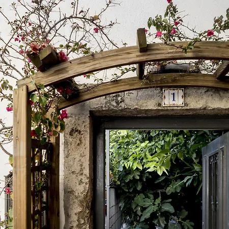 Casa Do Bairro By Shiadu Maison d'hôtes 4*